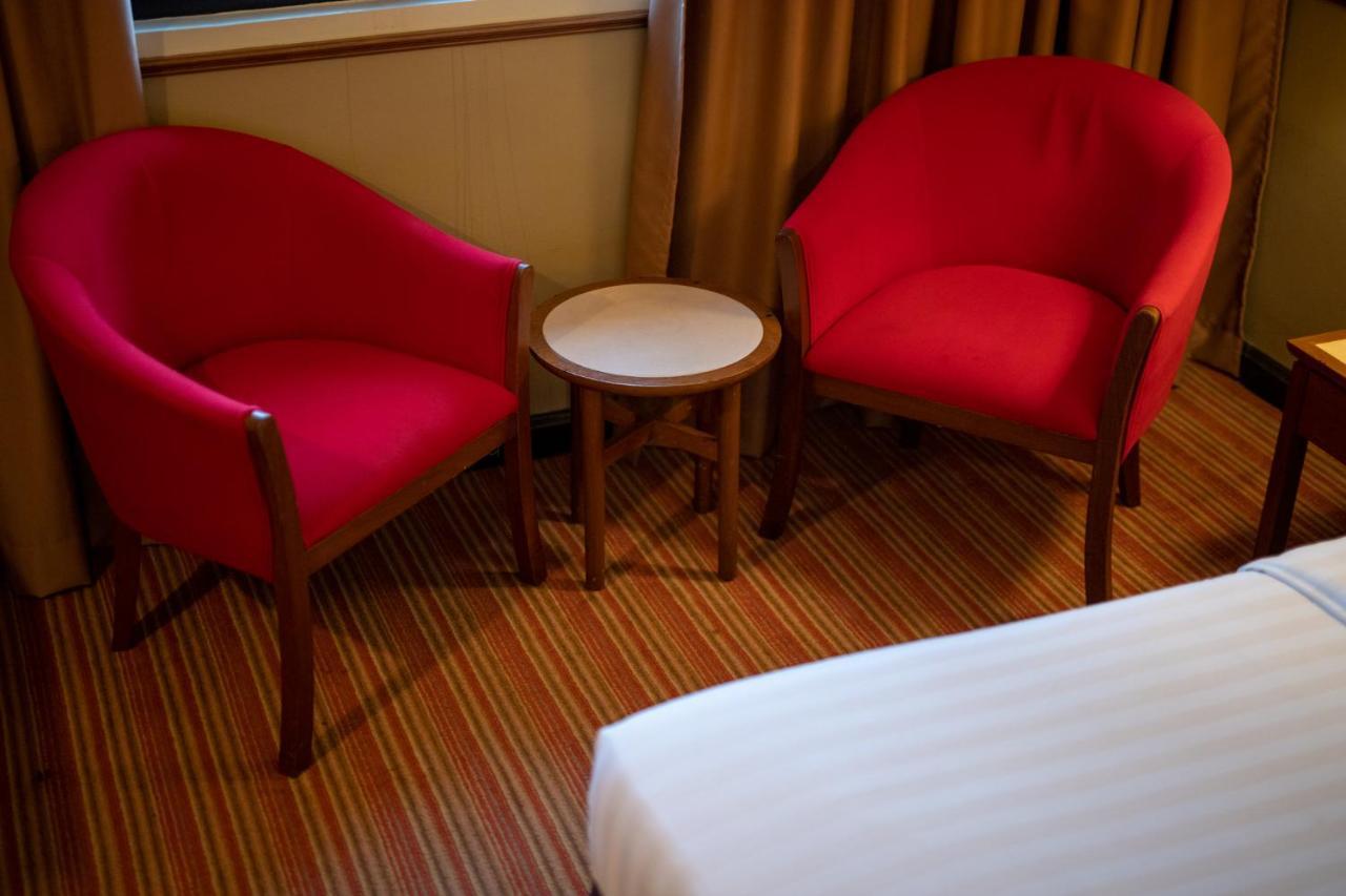 Merrida Hotel Кланг Екстер'єр фото