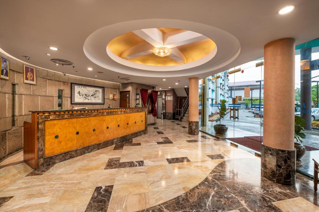 Merrida Hotel Кланг Екстер'єр фото