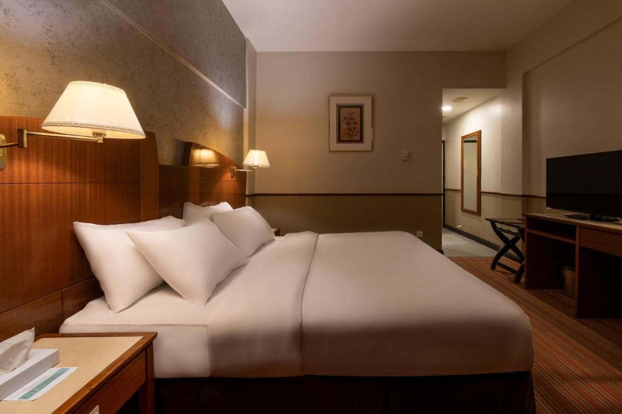 Merrida Hotel Кланг Екстер'єр фото