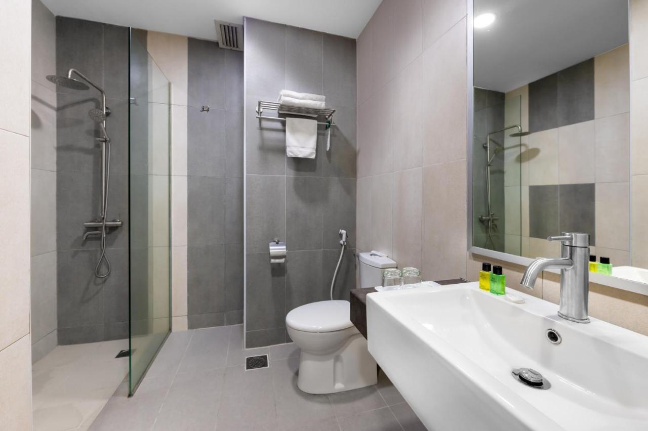 Merrida Hotel Кланг Екстер'єр фото